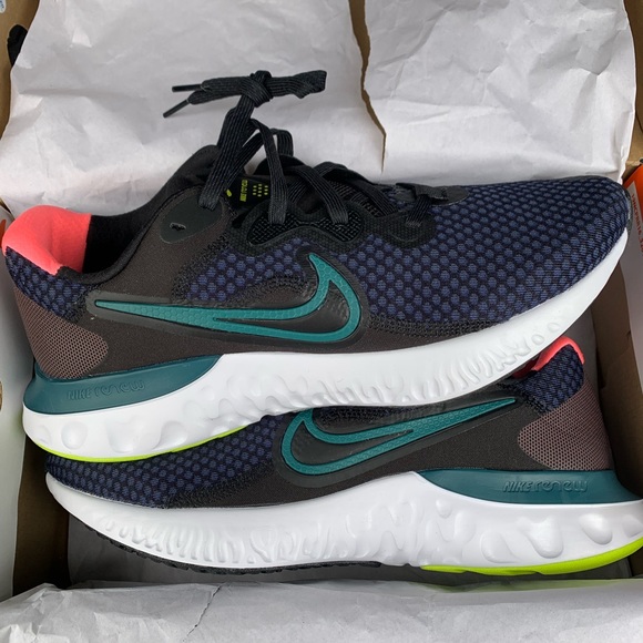 Nike Running Shoes - Picture 4 of 5